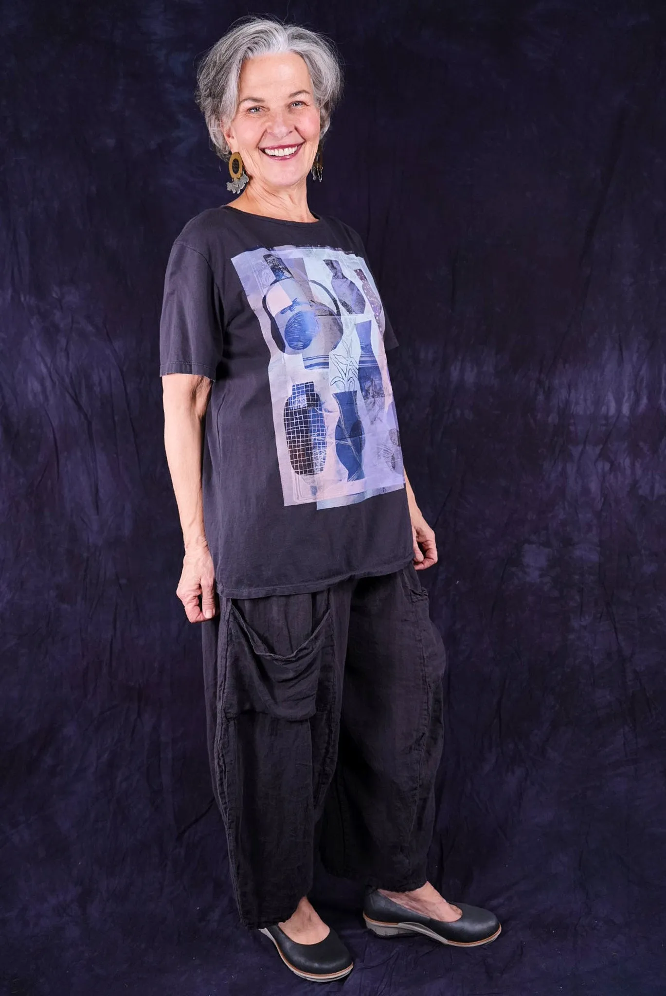 1253 Berna Tee Black Sand-P