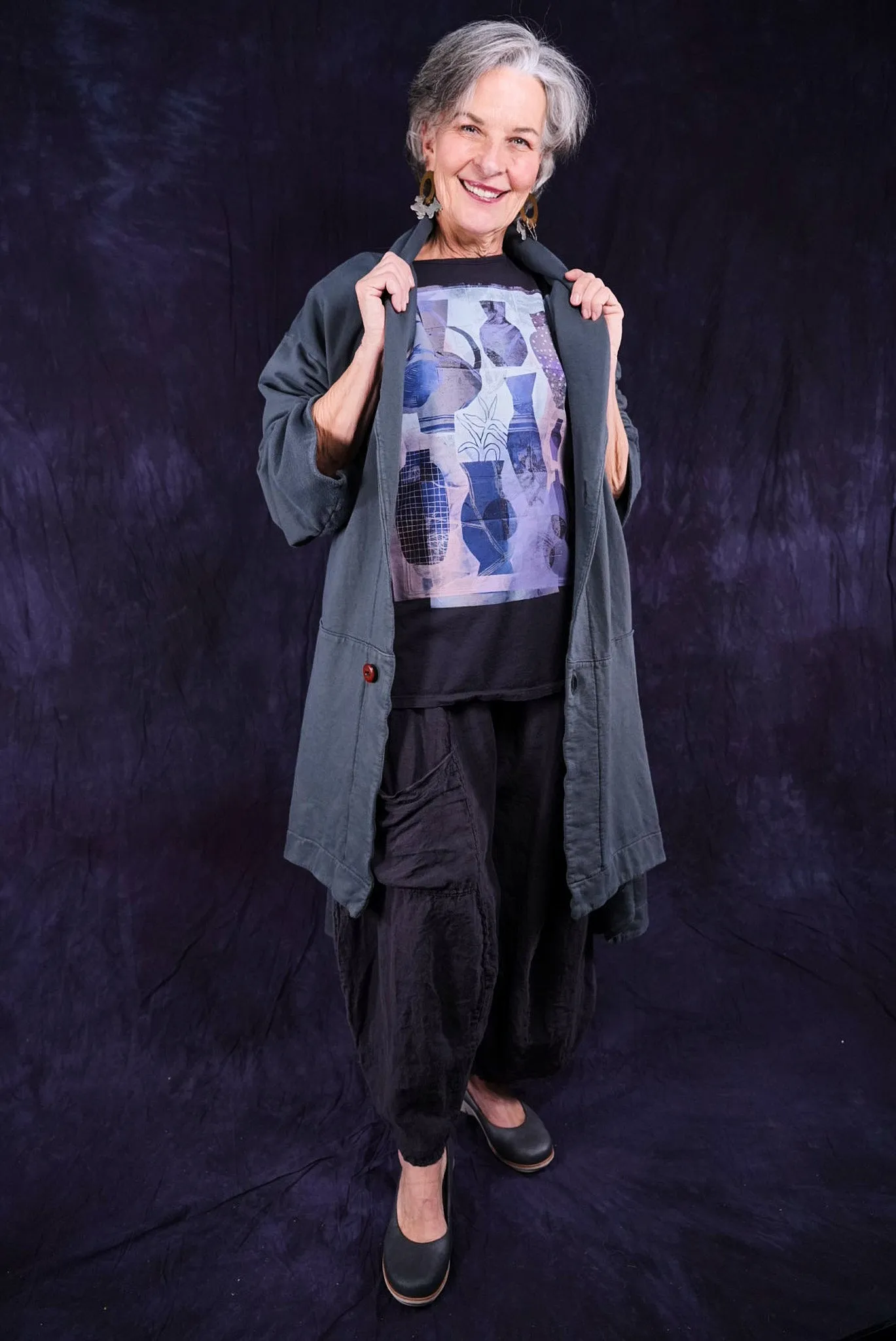 1253 Berna Tee Black Sand-P