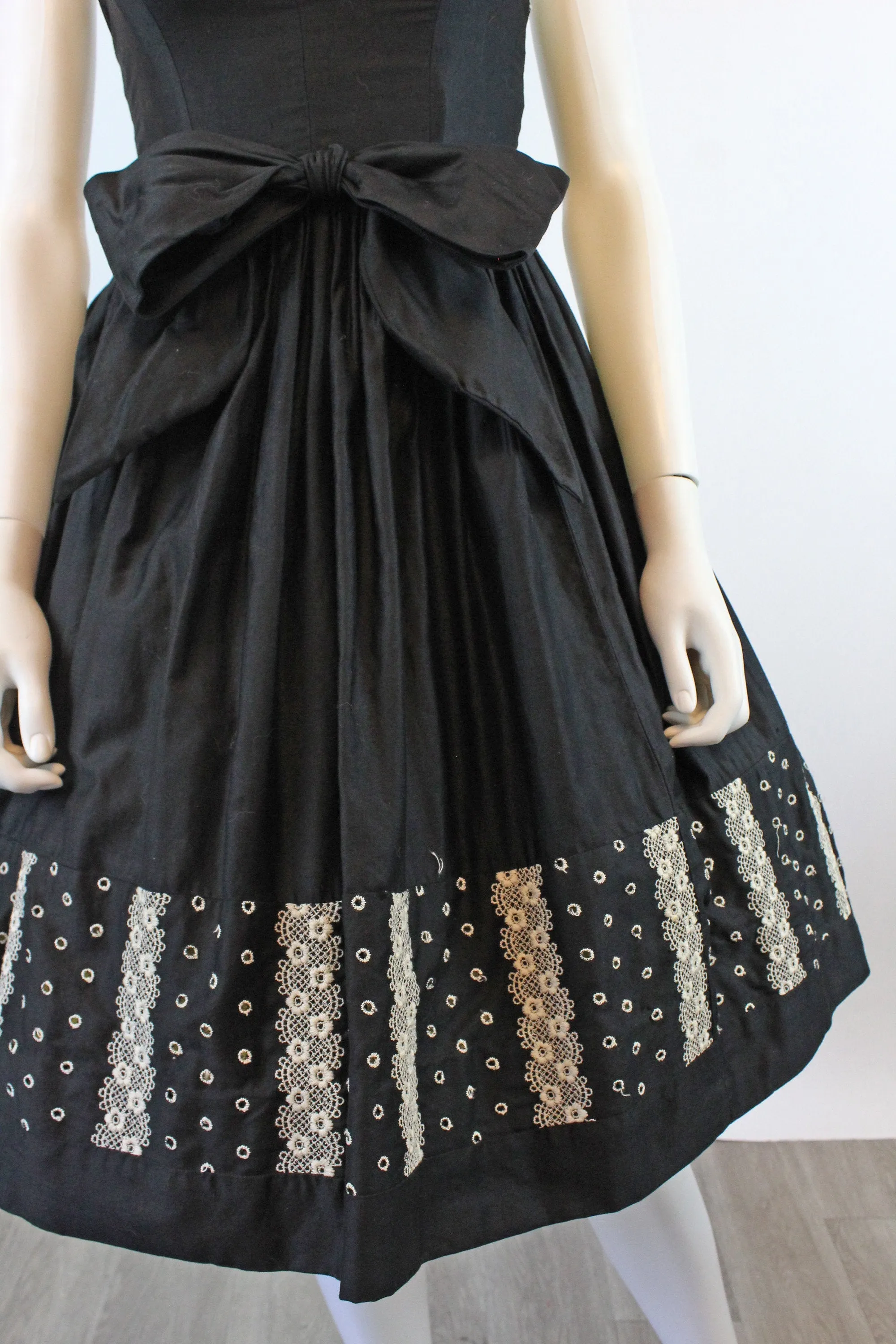 1950s Joan Barrie HALTER cotton dress EYELET xxs | new spring summer