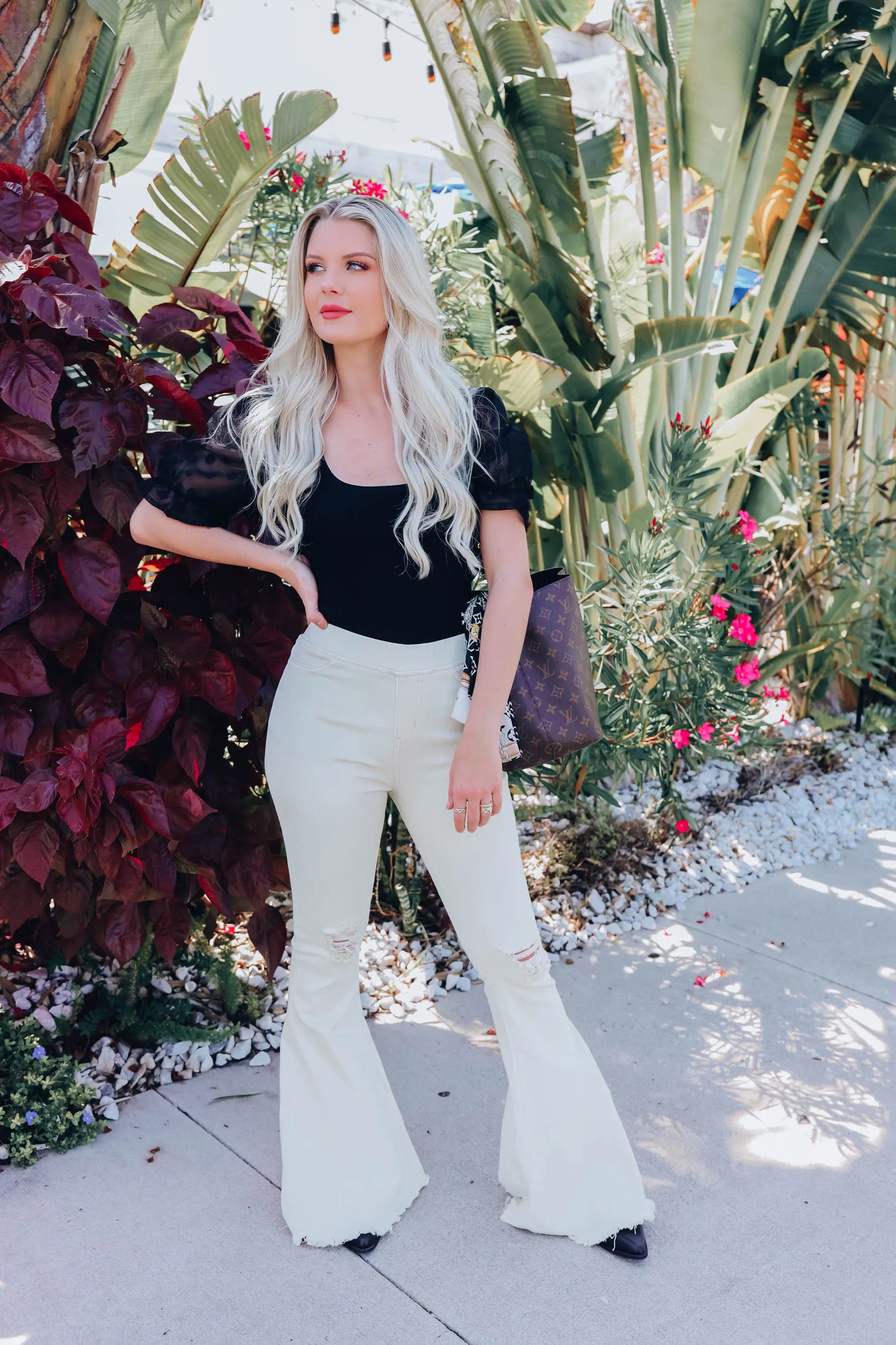 70's Twist Distressed Flare Jeans - Natural