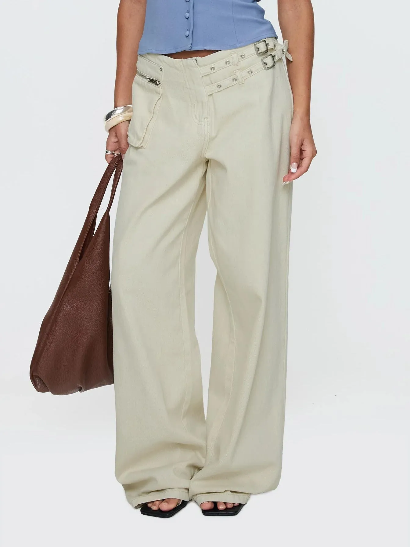 Adjustable Buckle Waist Side Pocket Loose Jeans