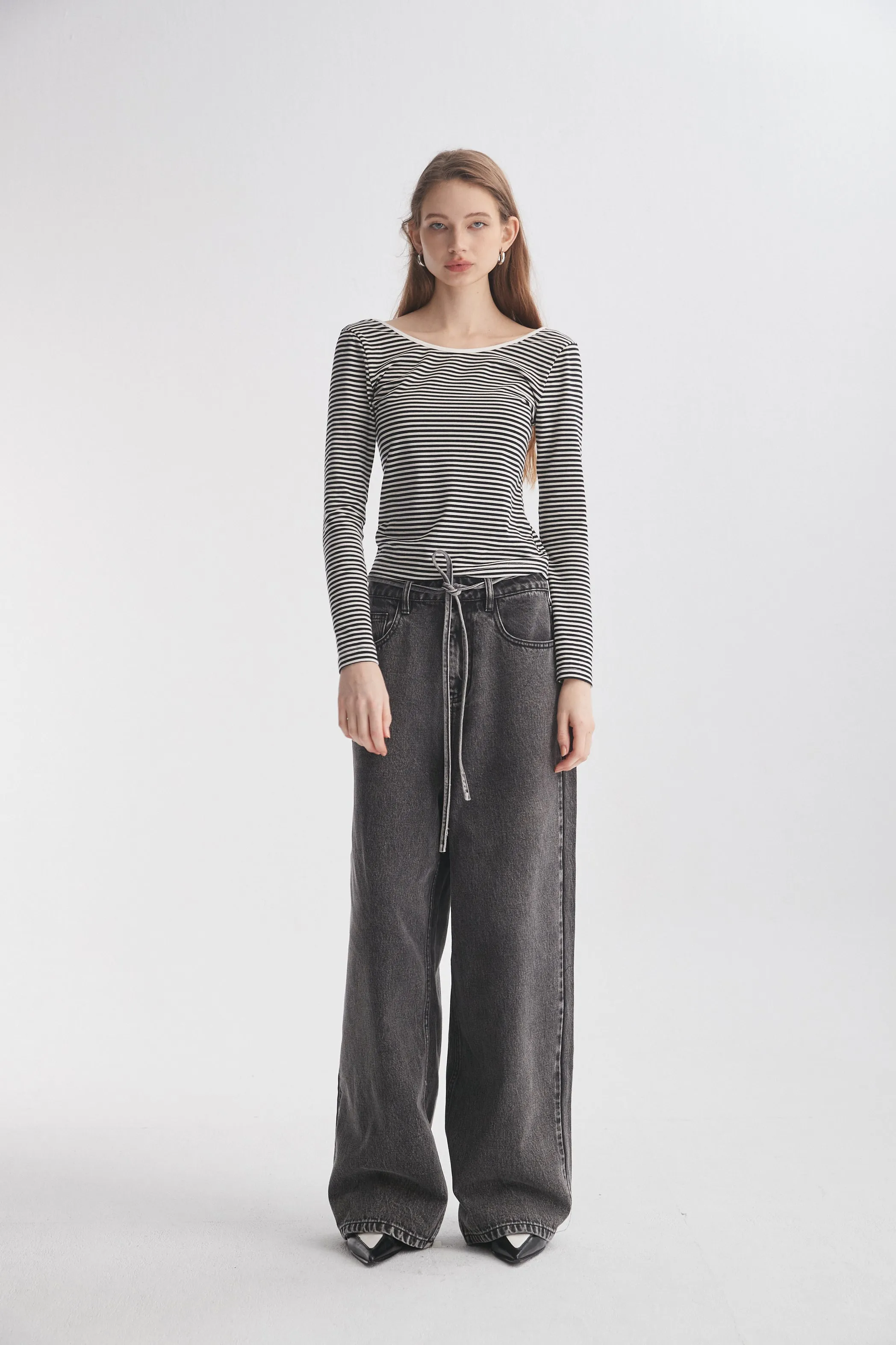 Belted Baggy Jeans