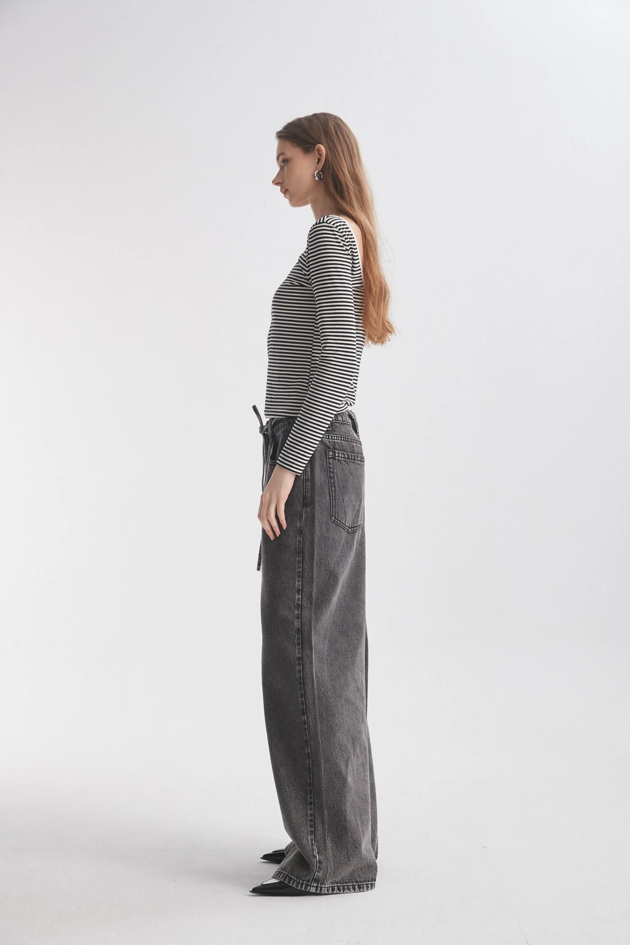 Belted Baggy Jeans