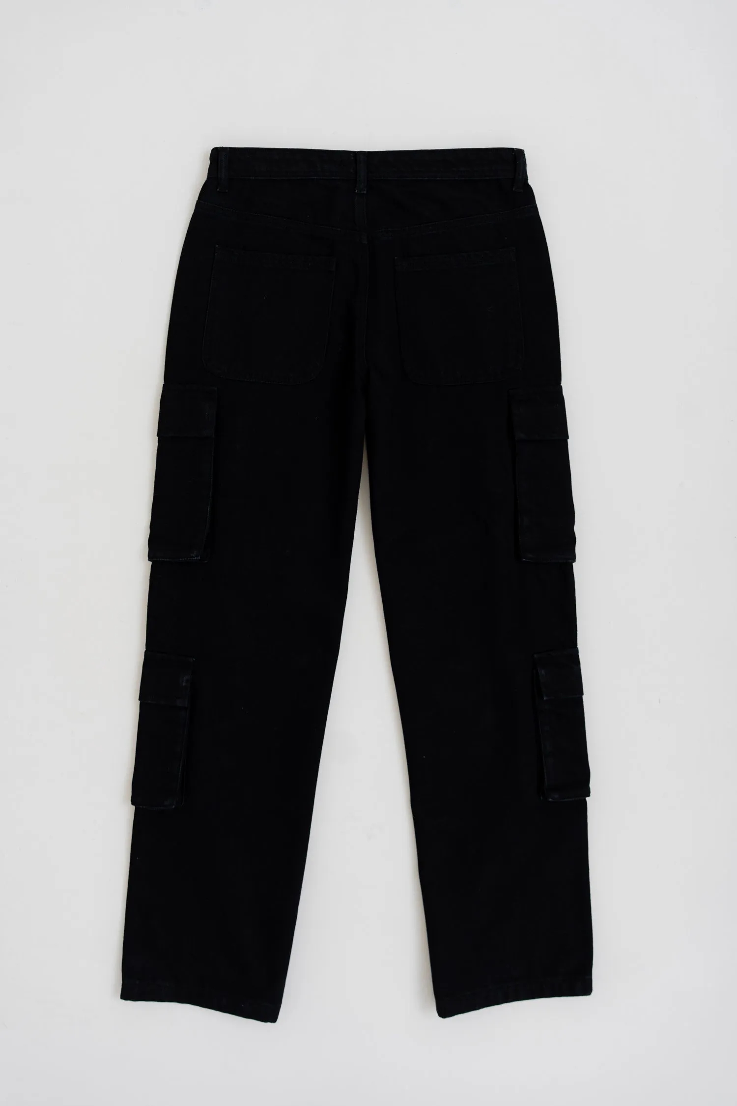 BLACK LOOSE FIT CARGO JEANS