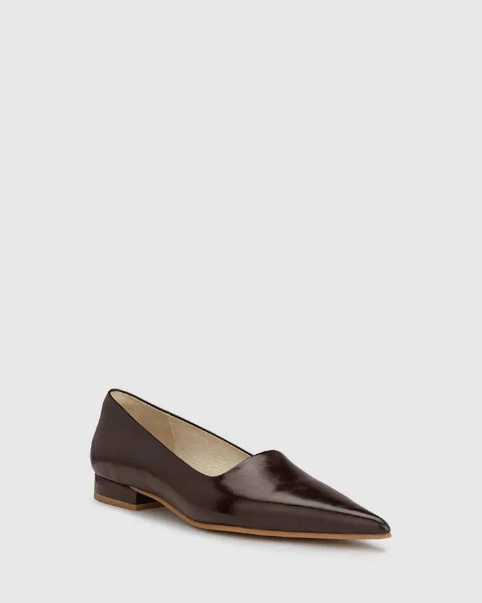 CHAOS & HARMONY BEATRIX FLAT CHOCOLATE