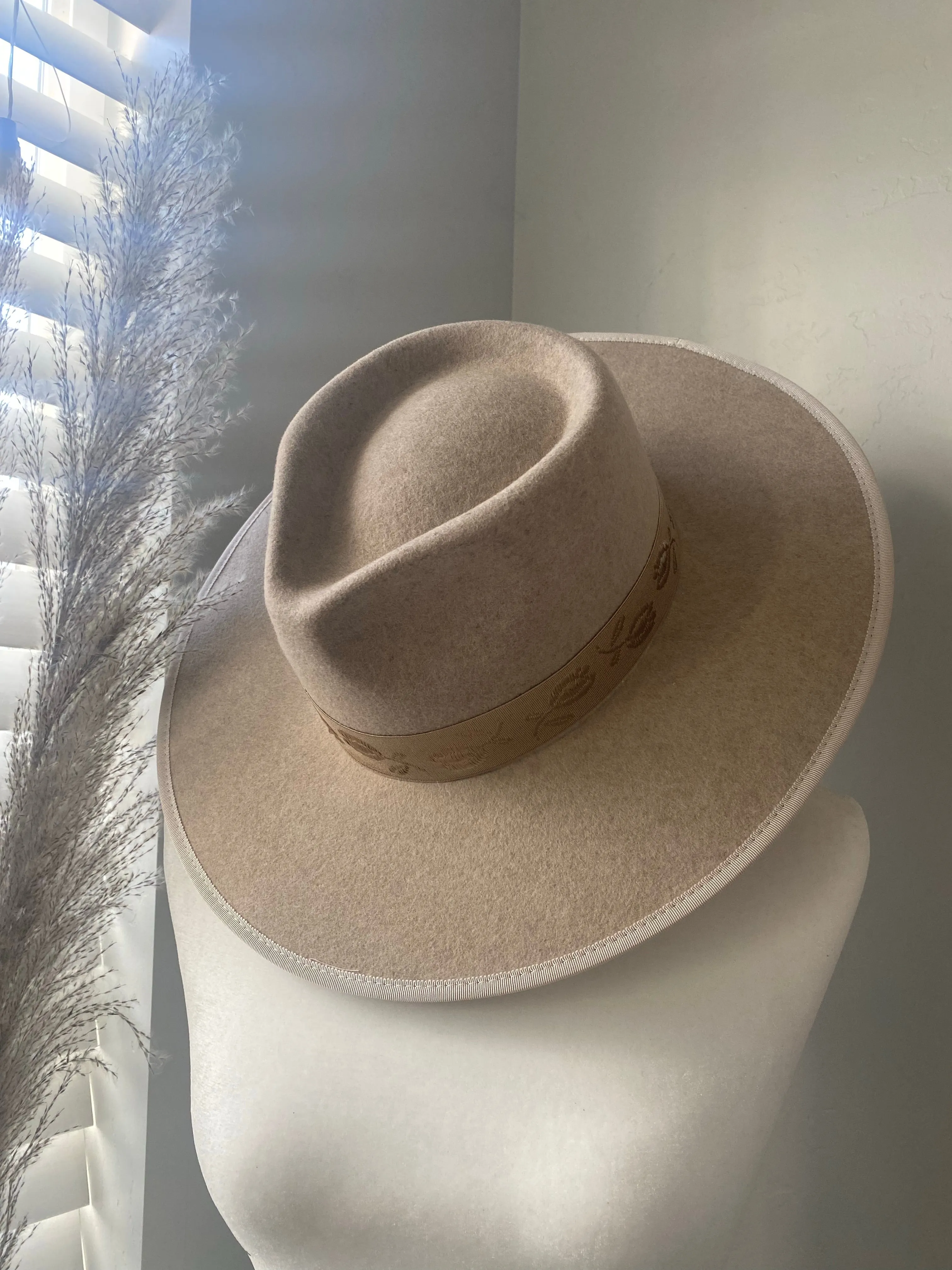 como la flor rancher hat