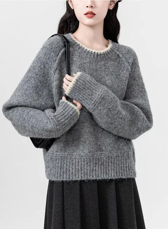 Cozy Solid Color Jumper for Women with a Round Neck