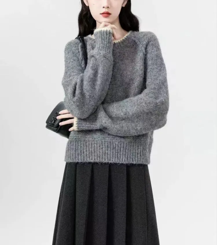 Cozy Solid Color Jumper for Women with a Round Neck