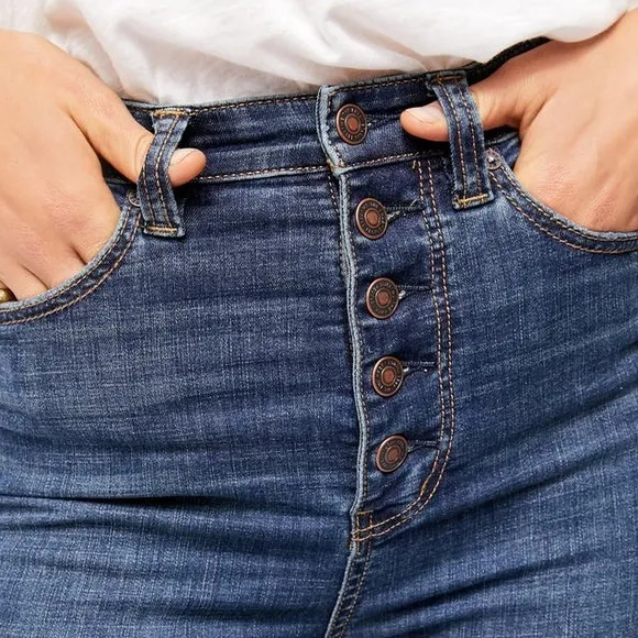 FREE PEOPLE Women's Irreplaceable High Waist Flare Jeans - Blue Size 27 - NWoT!
