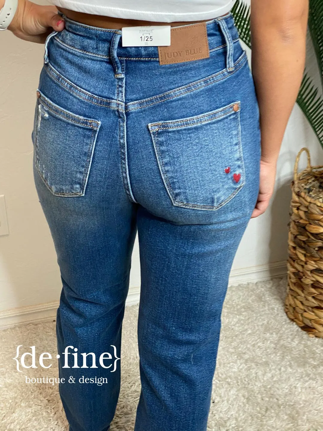 Judy Blue Queen of Hearts Boyfriend Jeans