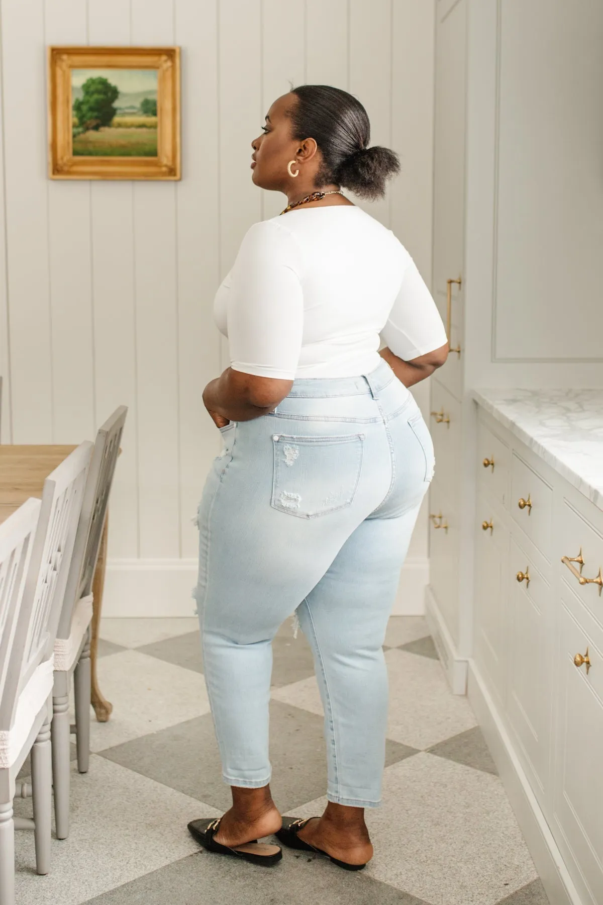 JUDY BLUE Super Light Destroyed Boyfriend Jeans