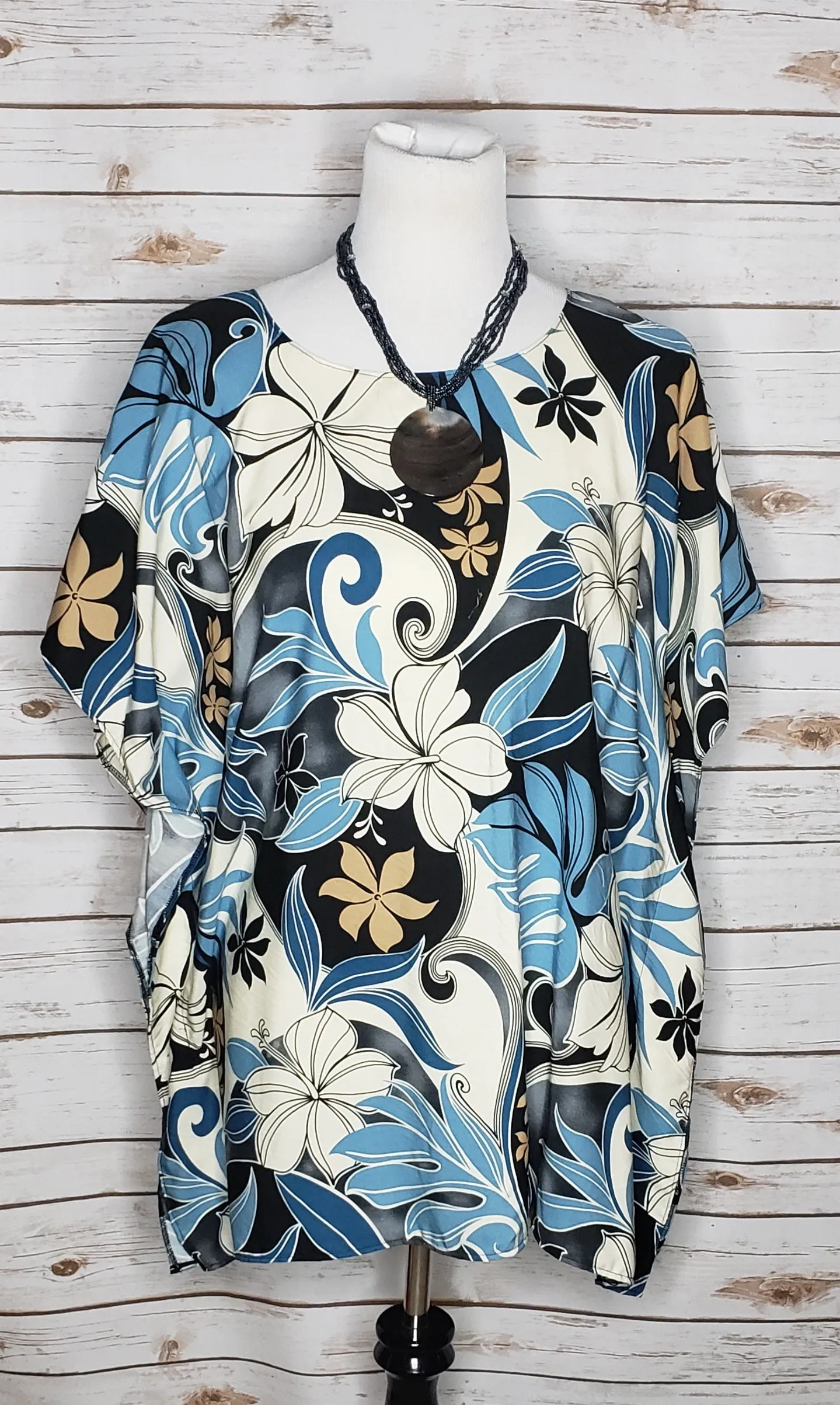 KAMANA'O, Blue flowers