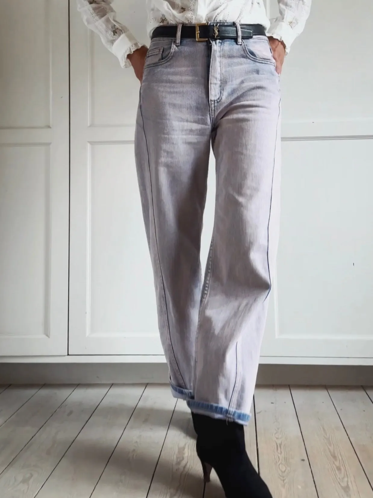 LOOSE STRAIGHT LEG JEANS - FADED PINK