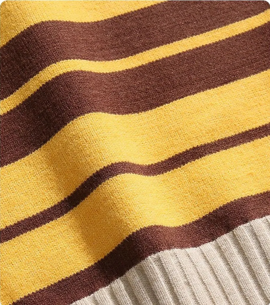 Men’s relaxed-fit sweater featuring a stylish ringer design