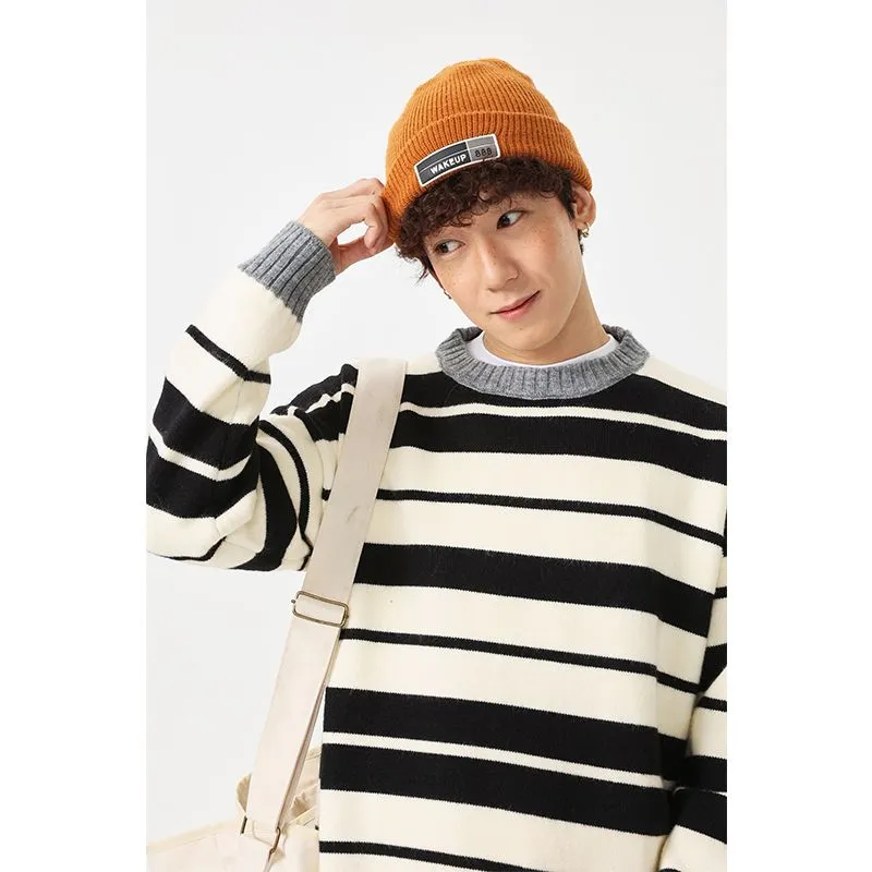 Men’s relaxed-fit sweater featuring a stylish ringer design