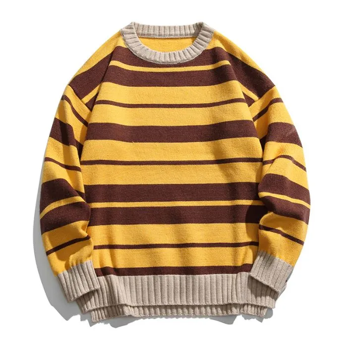 Men’s relaxed-fit sweater featuring a stylish ringer design