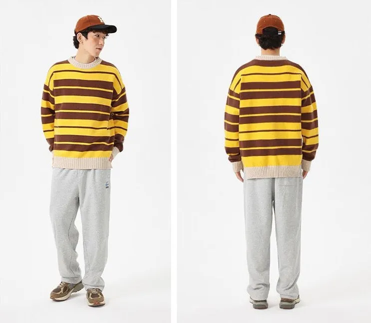 Men’s relaxed-fit sweater featuring a stylish ringer design