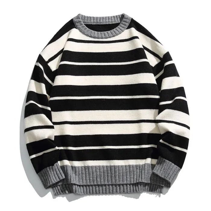 Men’s relaxed-fit sweater featuring a stylish ringer design