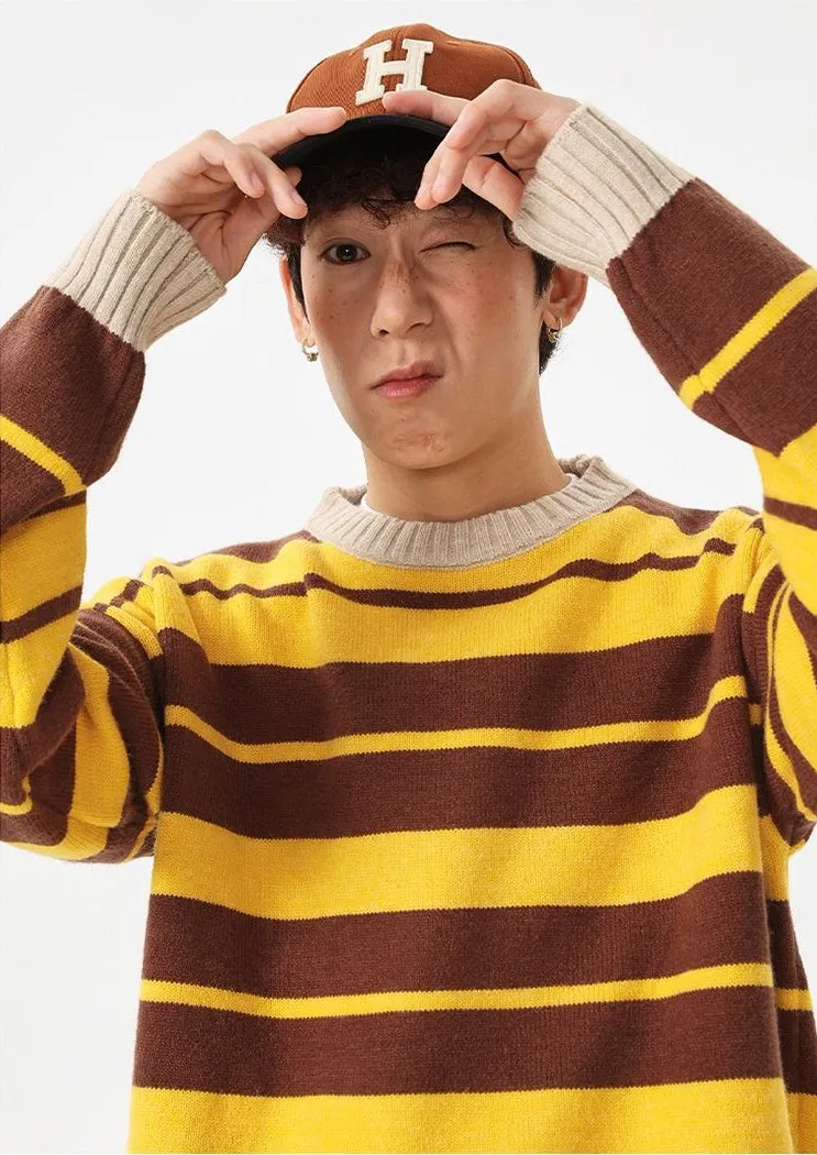 Men’s relaxed-fit sweater featuring a stylish ringer design