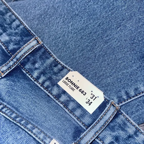 NWT Wrangler Women's Light Wash Bonnie Loose Flare Wide Jeans