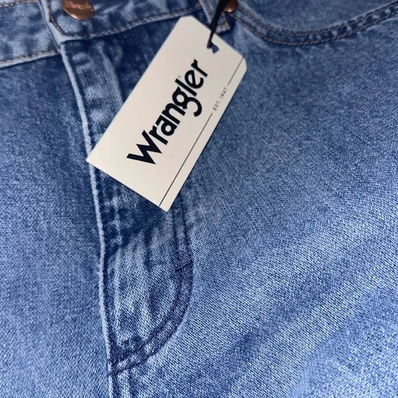 NWT Wrangler Women's Light Wash Bonnie Loose Flare Wide Jeans
