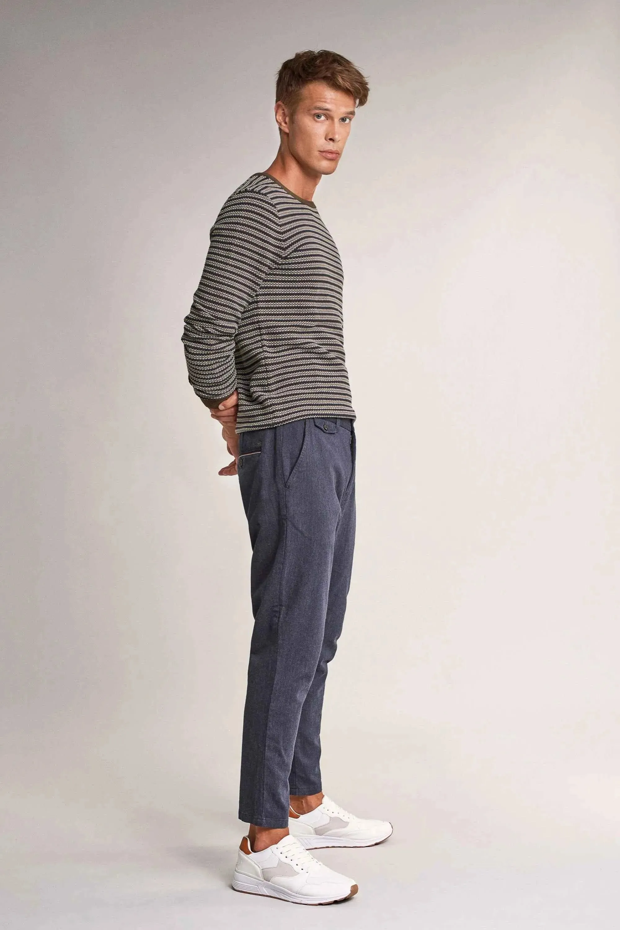 Pantalones Karl Loose Slim Con Textura