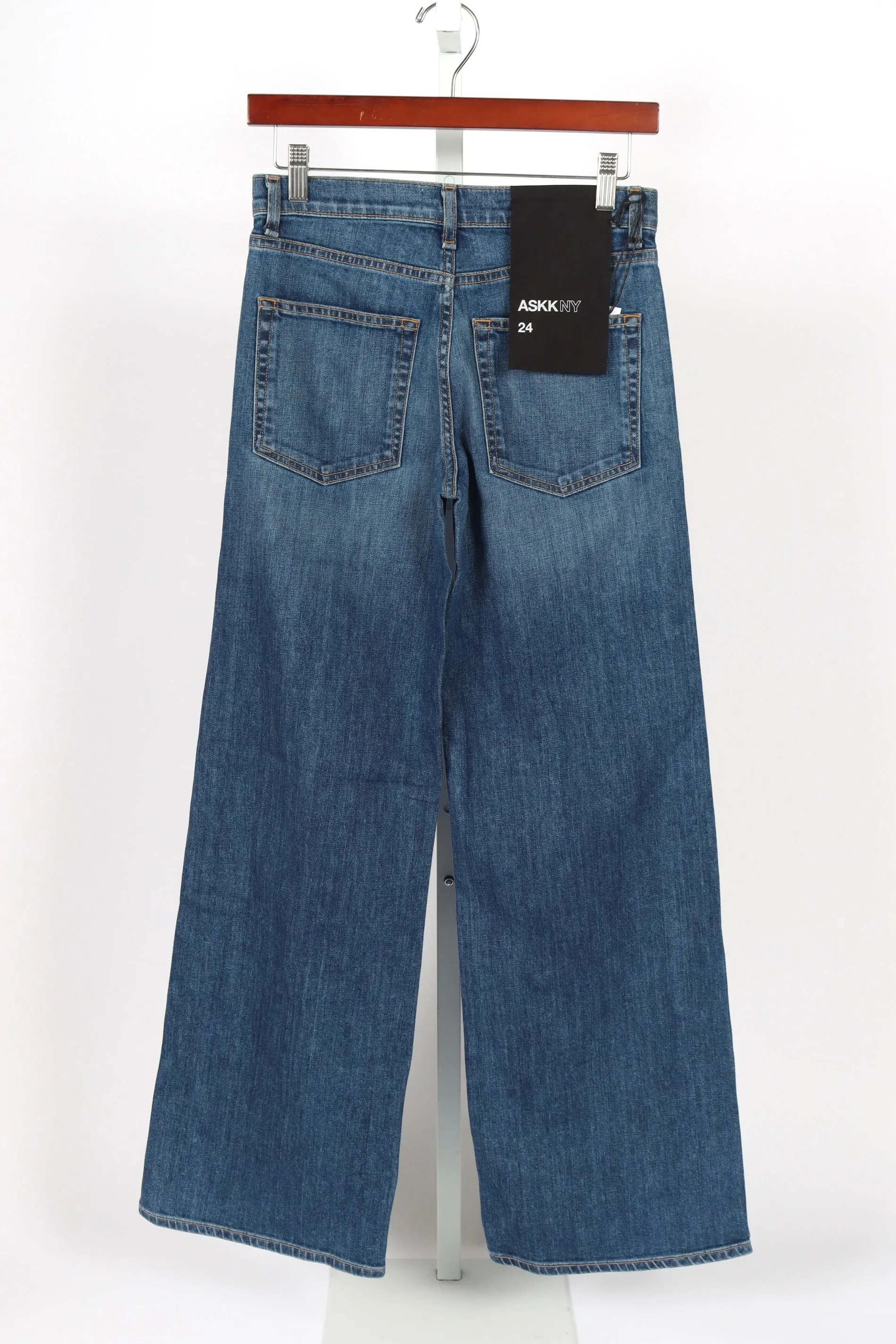 Pistachio Jean - Paris