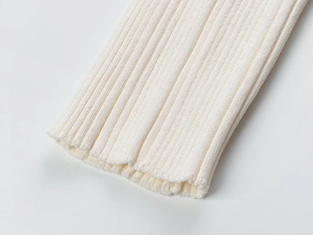 Sophisticated Off-Shoulder Knit Top – Chic & Modern