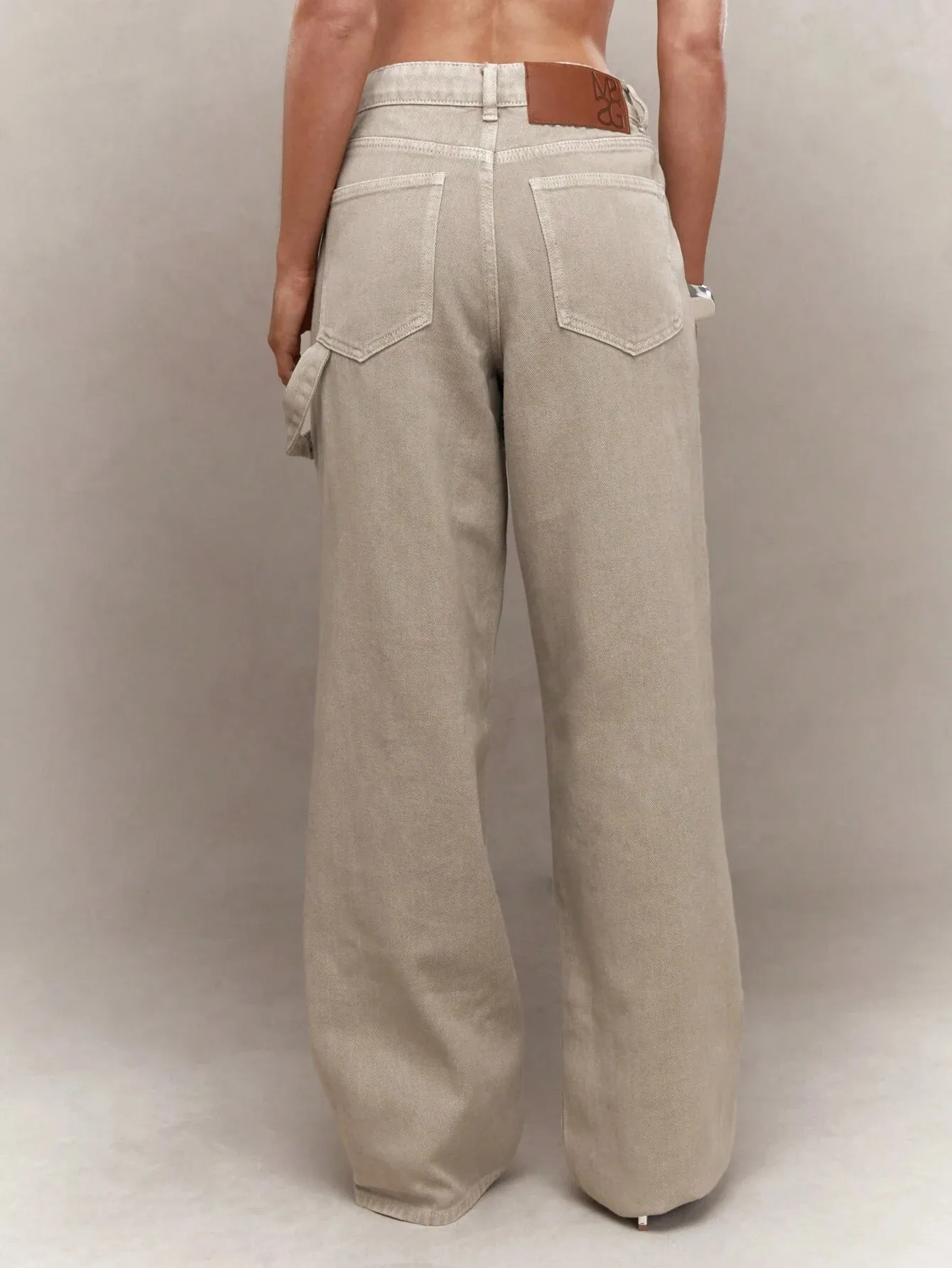 Trendy Carpenter Baggy Jeans with Utility Pockets | Stylish & Comfortable Denim