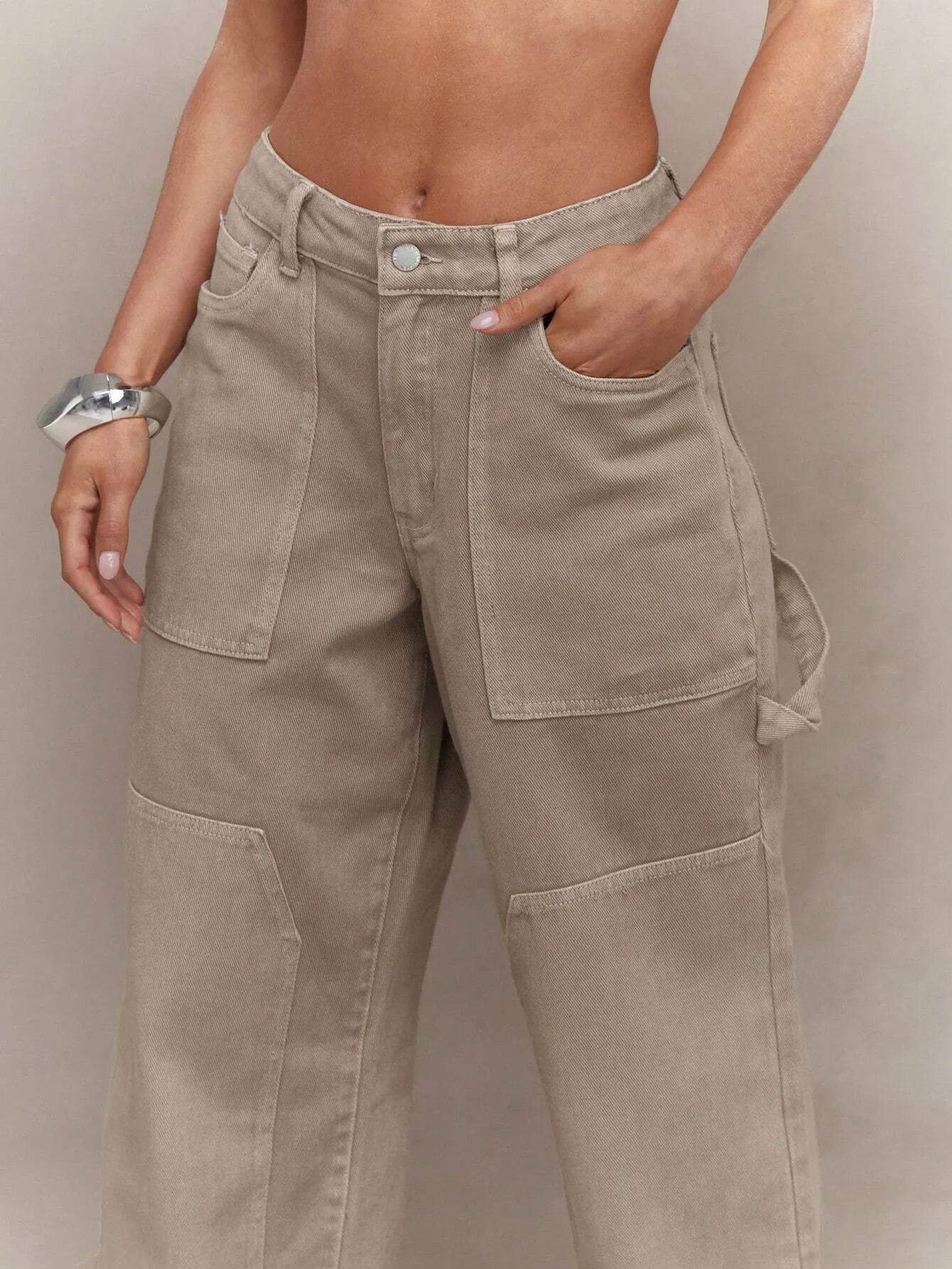 Trendy Carpenter Baggy Jeans with Utility Pockets | Stylish & Comfortable Denim