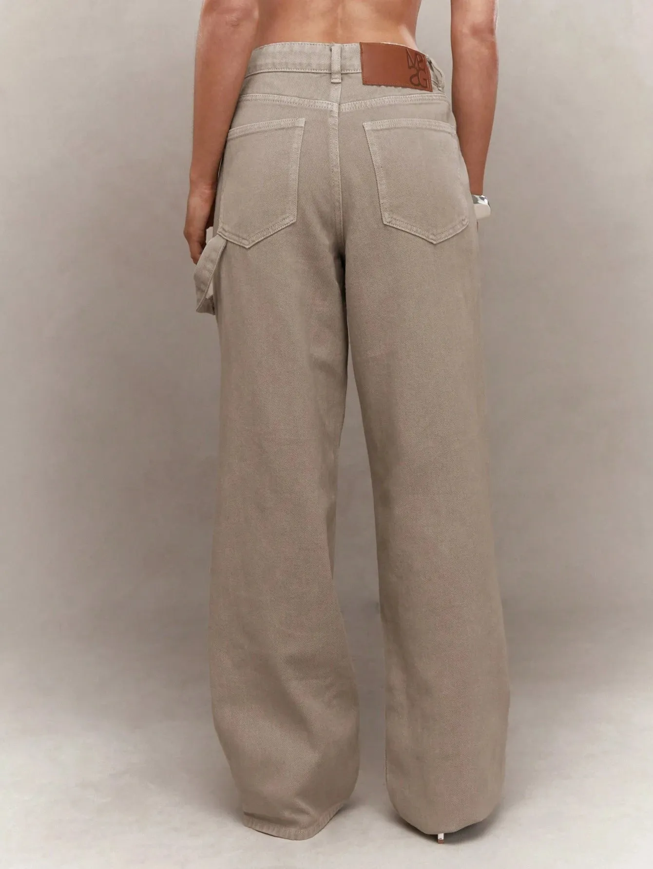 Trendy Carpenter Baggy Jeans with Utility Pockets | Stylish & Comfortable Denim