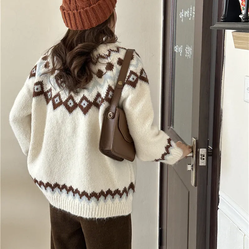 Women's Cozy Broderie Knit Sweater in Retro Style
