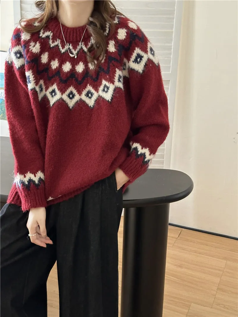Women's Cozy Broderie Knit Sweater in Retro Style