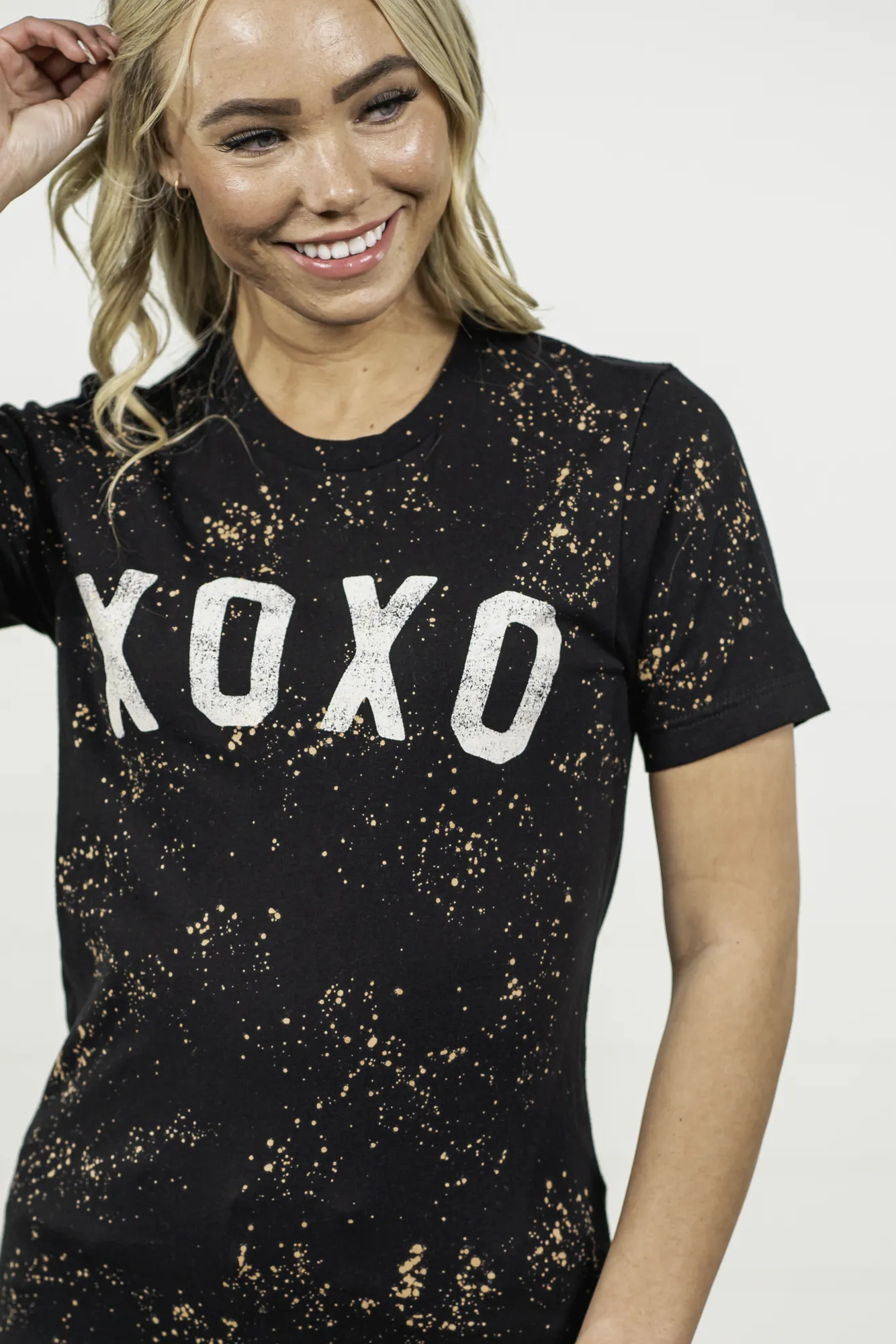 XoXo Glitter Graphic Tee