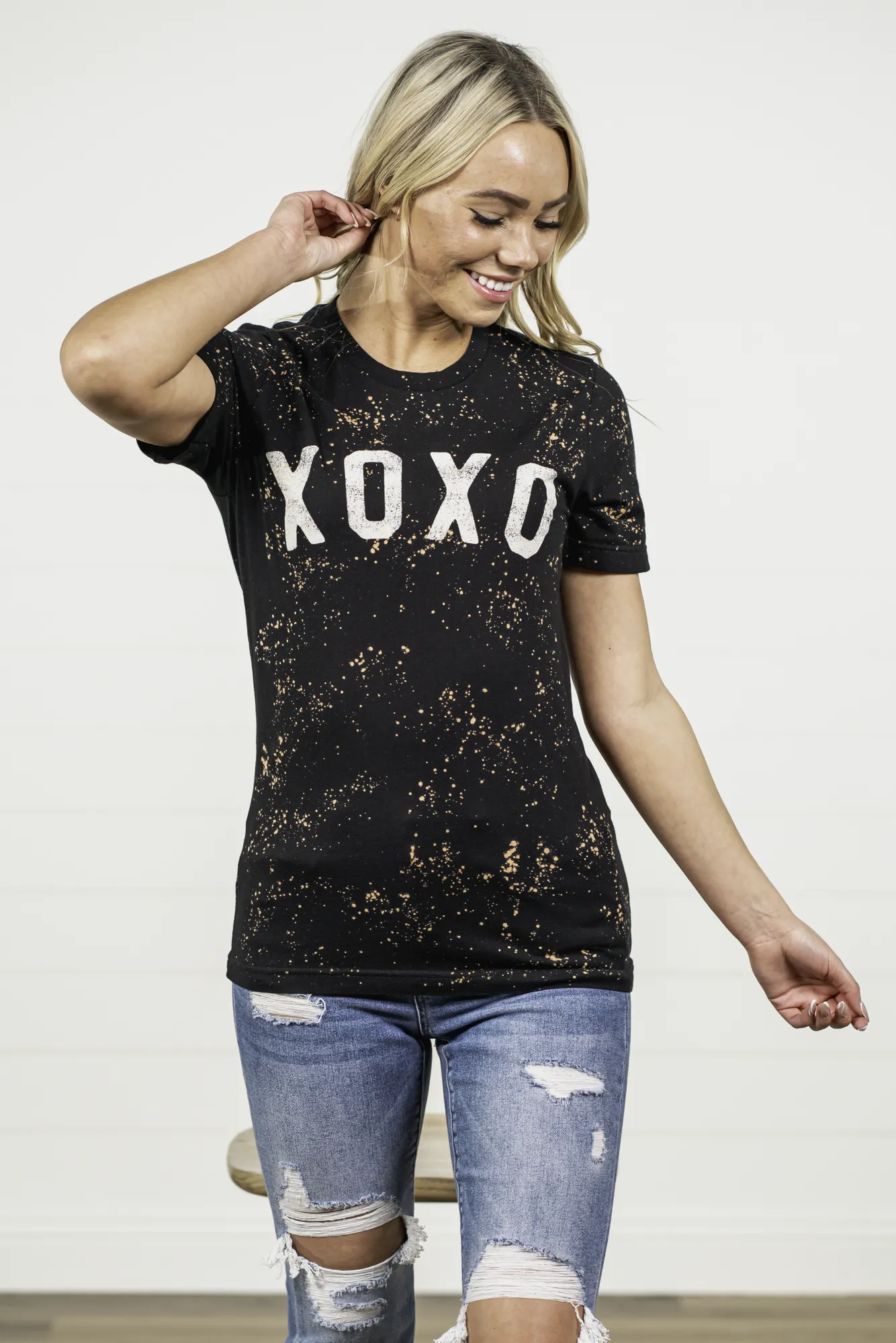 XoXo Glitter Graphic Tee